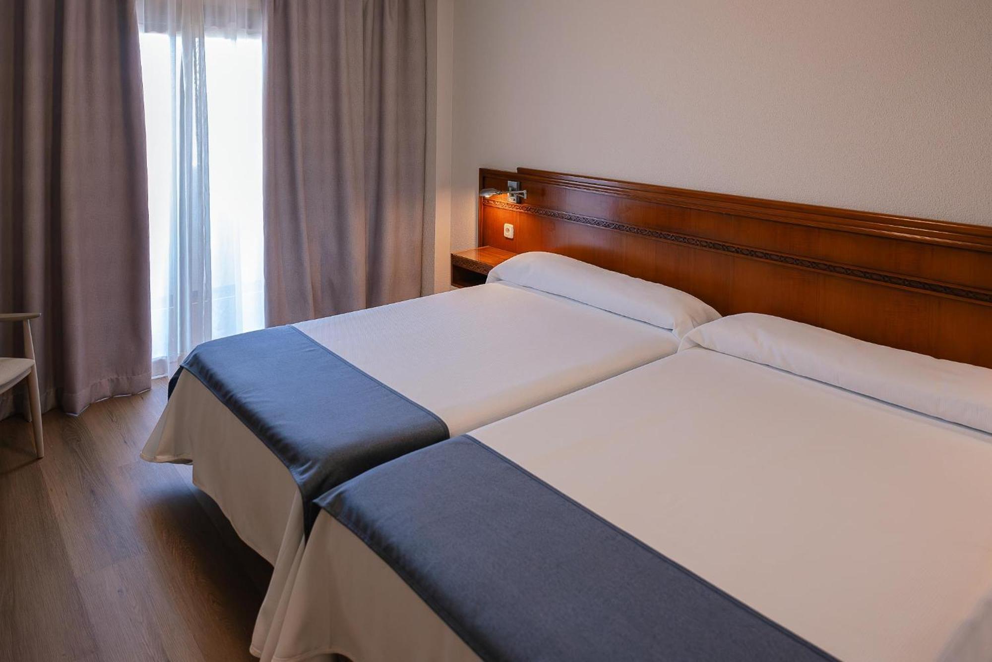 Port Europa Otel Calp Dış mekan fotoğraf